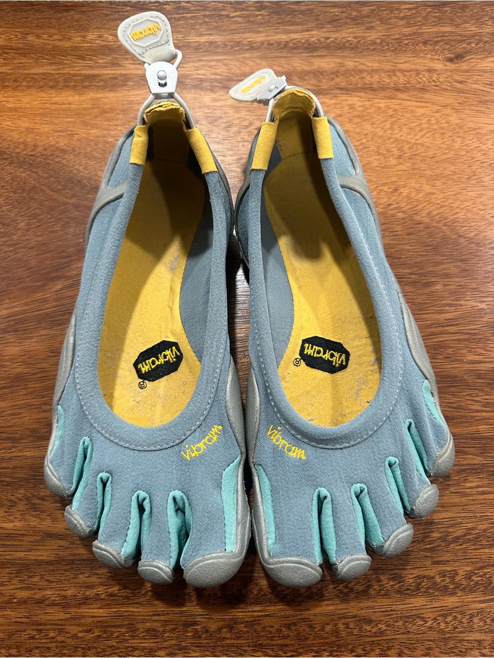 Vibram FiveFingers W1056 Classic Barefoot Stormy Sea Agate Silver Womens 40 US 9